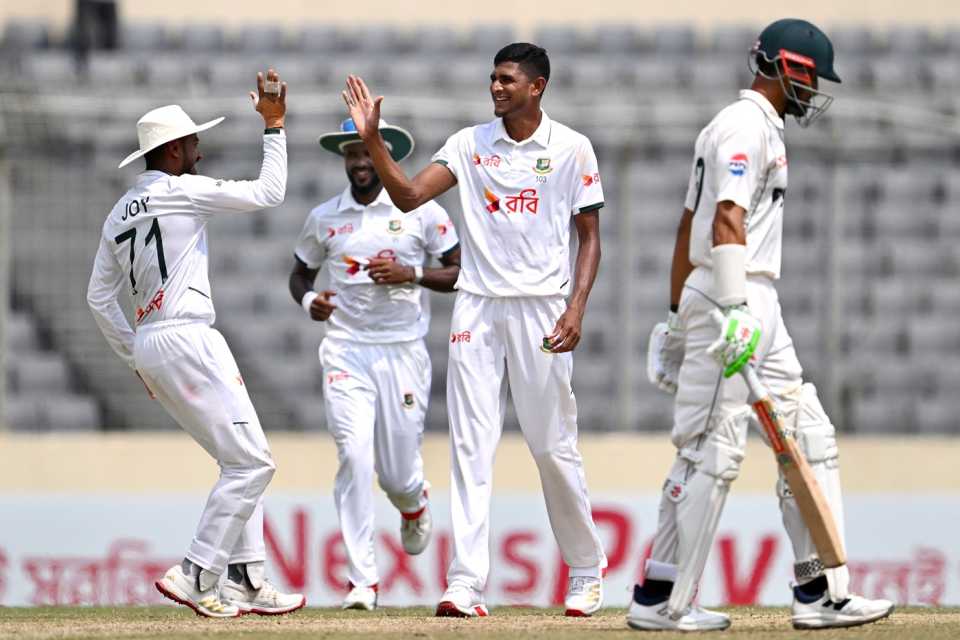 পাকিস্তানকে ধবলধোলাই করে ইতিহাস গড়ল বাংলাদেশ