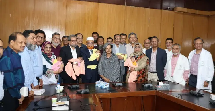 একসঙ্গে জন্ম নেওয়া ৫ প্রিম্যাচিউর শিশু সুস্থ হয়ে বাড়ি ফিরলো