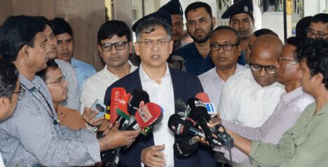 অপরাধ দমনে ভালো কাজে পুরস্কার, গাফিলতিতে তিরস্কার : স্বরাষ্ট্রমন্ত্রী