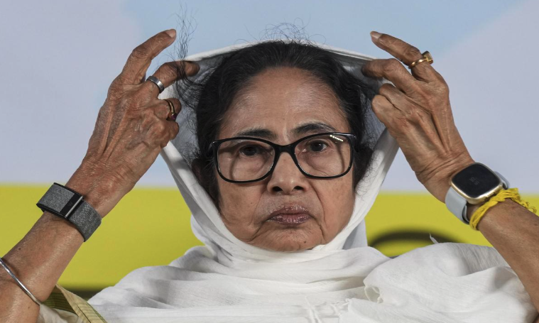 পশ্চিমবঙ্গে কঠিন চ্যালেঞ্জে মমতা ব্যানার্জি