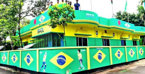 দেড় লাখ টাকায় ব্রাজিল বাড়ি বানালেন রুবেল মিয়া