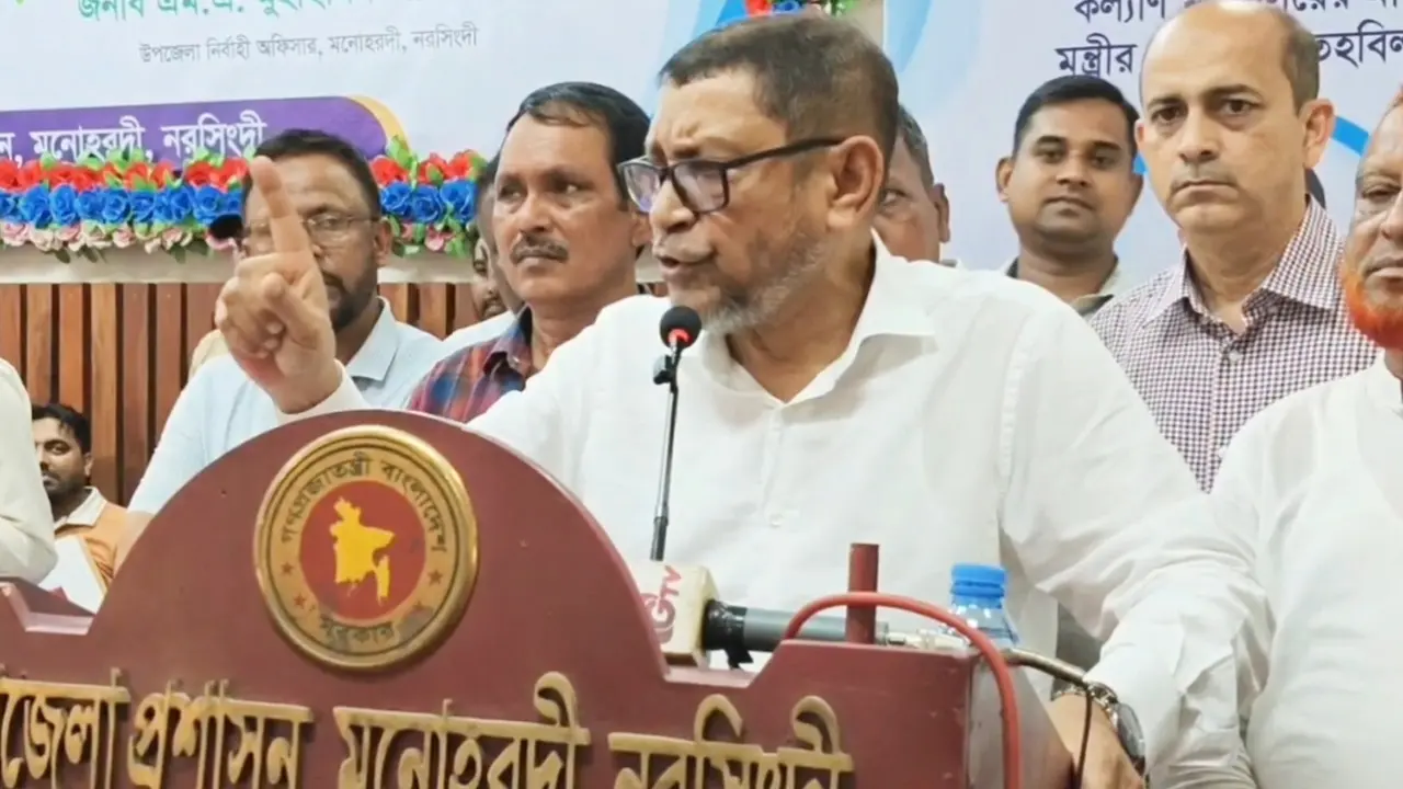 ‘তারা কোটি কোটি টাকা নিয়ে আমার পেছনে ঘুরেছে’