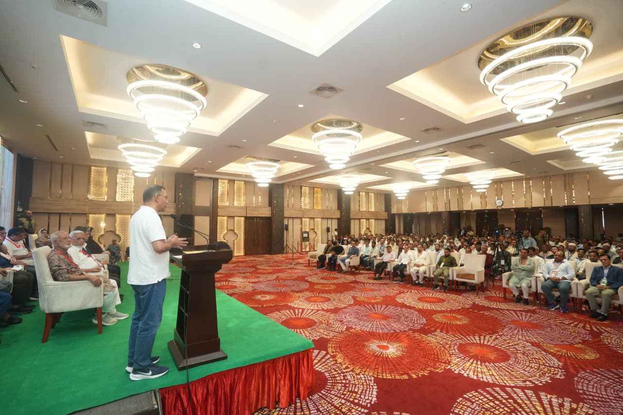 সিঙ্গাপুর, কানাডা নয়, বেটার বাংলাদেশ গড়তে চাই : প্রধানমন্ত্রী