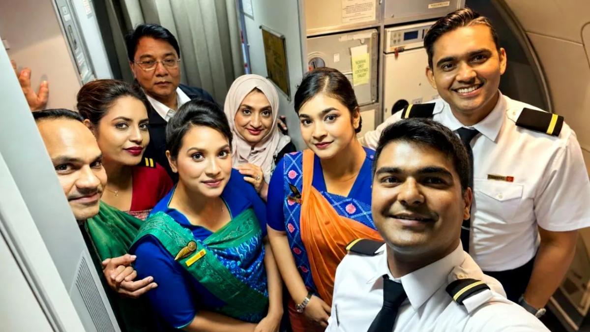 আকাশপথেই আন্তর্জাতিক কেবিন ক্রু দিবস উদযাপন করলেন প্রতিমন্ত্রী মিল্লাত