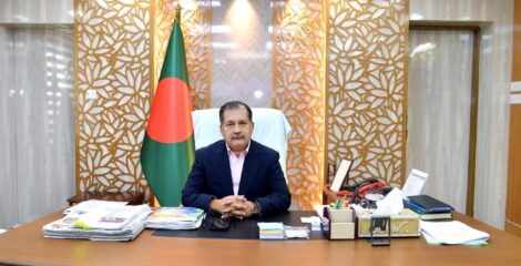 উন্নয়ন প্রকল্প নির্ধারিত সময়েই শেষ করার নির্দেশ তথ্যমন্ত্রীর