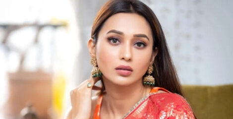 নিরাপত্তা চেয়ে কলকাতা হাইকোর্টে আবেদন করলেন মিমি চক্রবর্তী