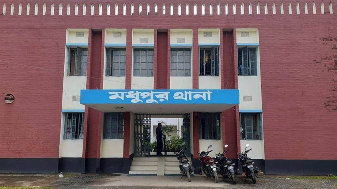 ছাগল উদ্ধার করতে গিয়ে মর্মান্তিক মৃত্যু বাবা-ছেলেসহ চারজনের
