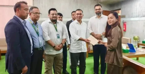নারী ফুটবলার ঋতুপর্ণা চাকমার ঘর নির্মাণে আর্থিক অনুদান দিলেন প্রধানমন্ত্রী