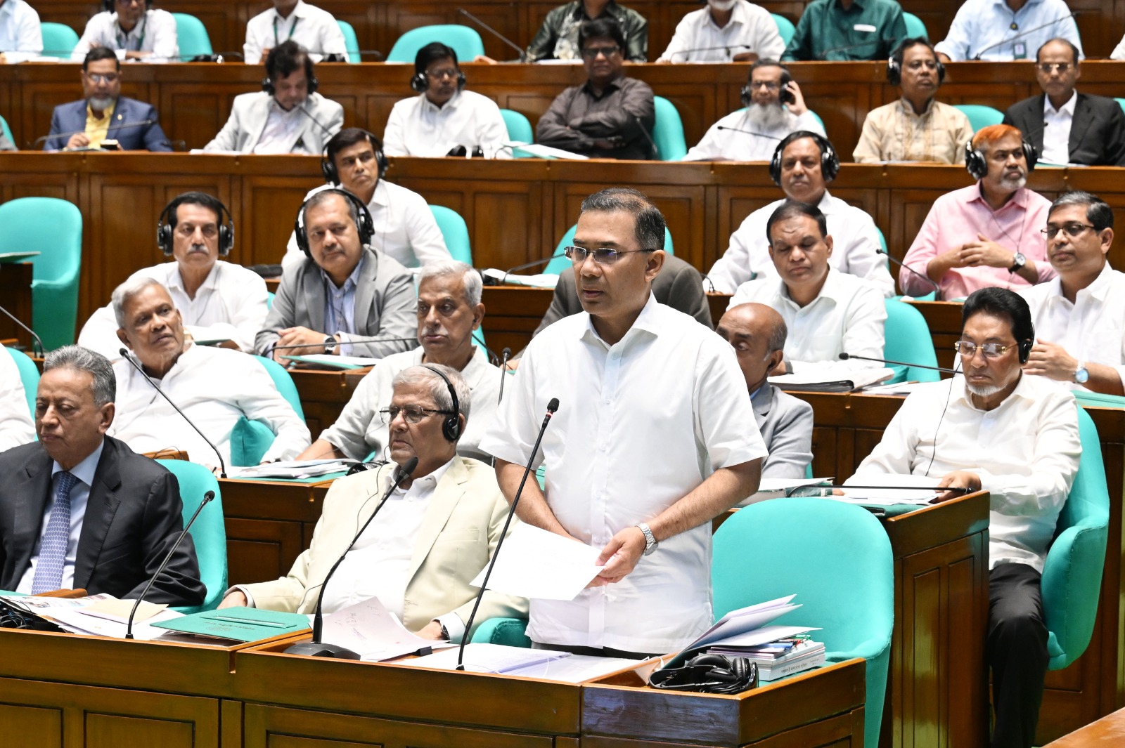 ঋণনির্ভর অর্থনীতি থেকে বিনিয়োগনির্ভর অর্থনীতিতে যেতে চায় সরকার : প্রধানমন্ত্রী