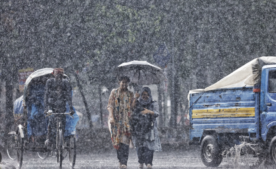 টানা ৫ দিন বৃষ্টির আভাস, কোথাও কোথাও অতি ভারী বর্ষণের পূর্বাভাস