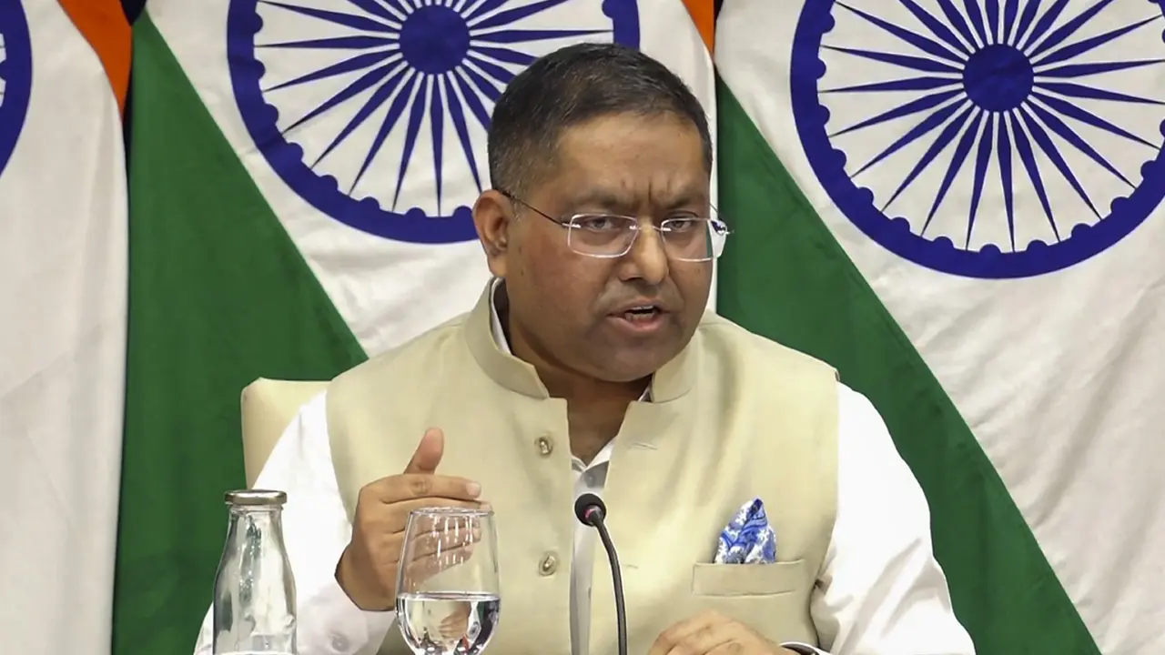 শেখ হাসিনার প্রত্যর্পণ অনুরোধ আইনি প্রক্রিয়ায় খতিয়ে দেখছে ভারত