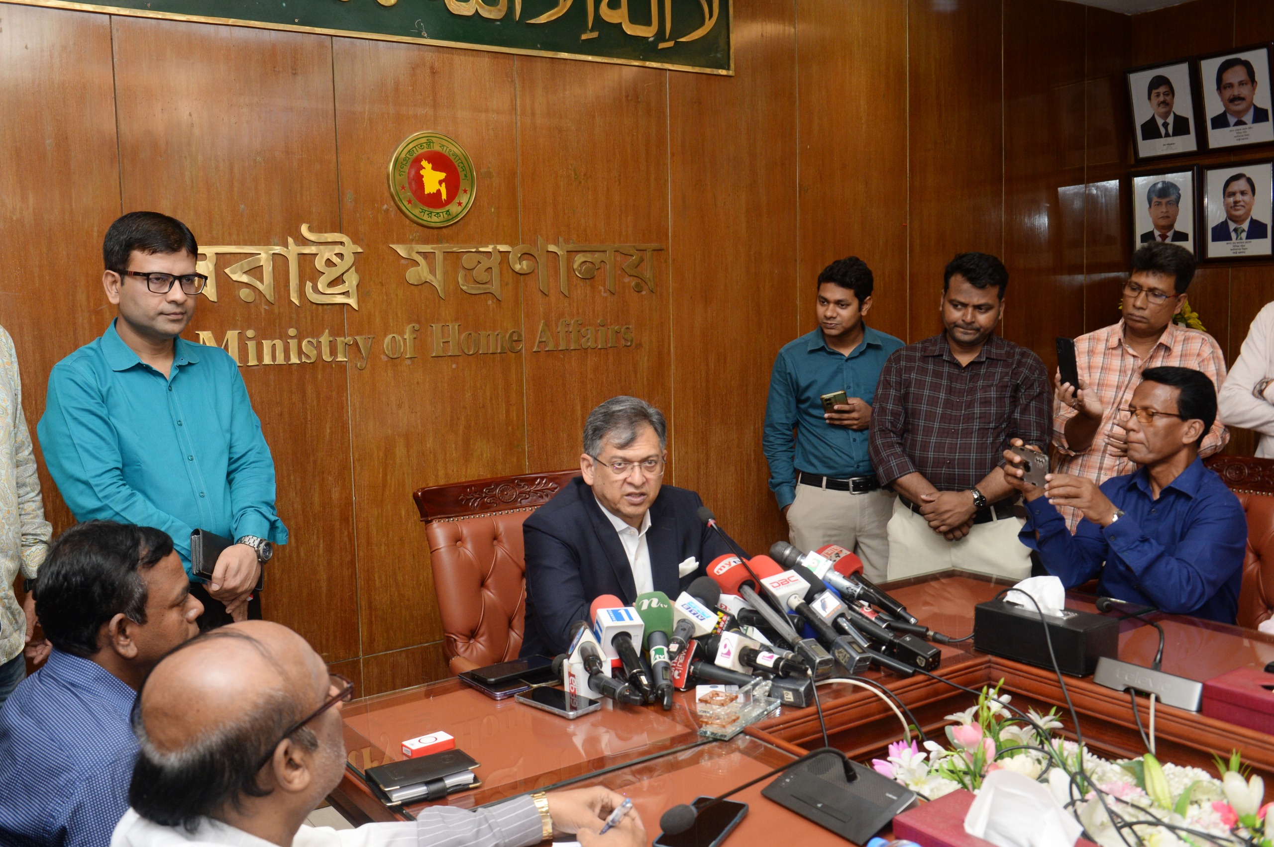 হাদী হত্যা মামলার আসামি ও বেনজিরকে ফেরাতে তৎপরতা চলছে : স্বরাষ্ট্রমন্ত্রী