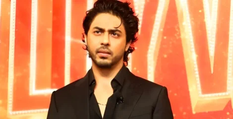 প্রেমের গুঞ্জনের মাঝে তরুণীর সঙ্গে দেখা গেল আরিয়ানকে