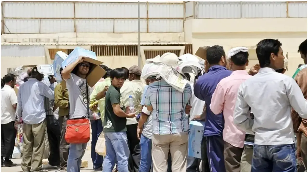 সৌদিতে এক সপ্তাহে প্রায় ১৫ হাজার অভিবাসী গ্রেপ্তার