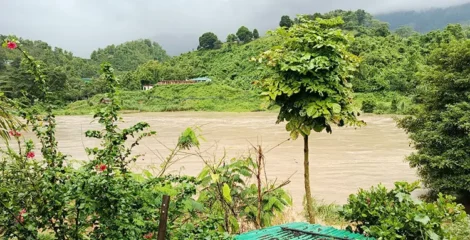 অতিবৃষ্টিতে বান্দরবানে আটকা কয়েকশ পর্যটক, সাঙ্গু নদীতে সতর্কতা