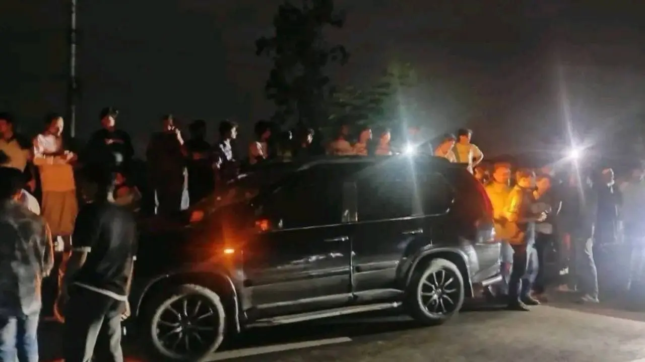 চট্টগ্রামে চলন্ত প্রাইভেটকারে গুলি, কৌশলে প্রাণে বাঁচলেন ব্যবসায়ী