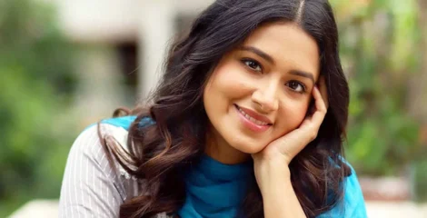 বন্যাদুর্গত মানুষের পাশে দাঁড়ানোর আহ্বান জানালেন তাসনিয়া ফারিণ