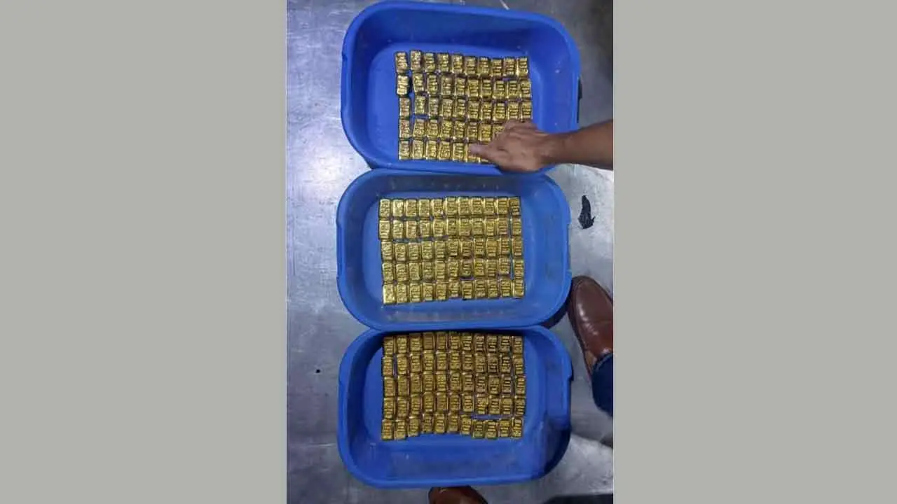 শাহজালালে বিমানের ফ্লাইট থেকে প্রায় ১৯ কেজি স্বর্ণ উদ্ধার