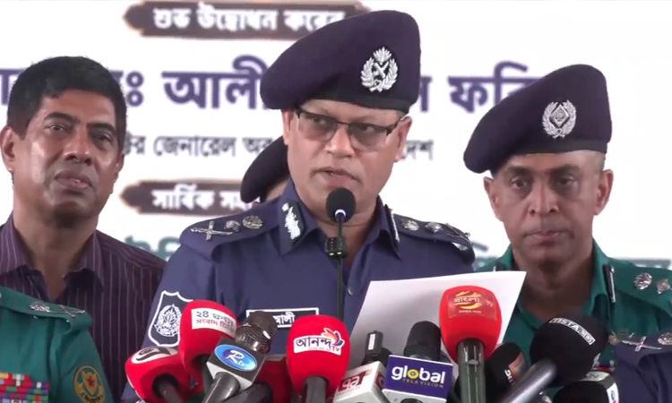 পূর্বাচলে ‘বরকাউ পুলিশ ক্যাম্প’ উদ্বোধন আইজিপির, আইন-শৃঙ্খলা জোরদারে নতুন উদ্যোগ