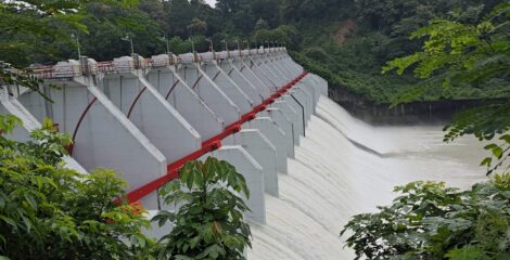 কাপ্তাই হ্রদে পানি বাড়ছে, শনিবার স্পিলওয়ের গেট খুলে পানি ছাড়ার প্রস্তুতি