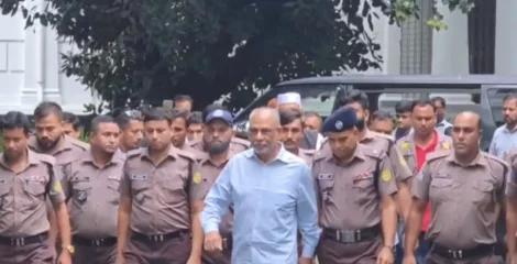 ট্রাইব্যুনালে হাজির লতিফ সিদ্দিকী