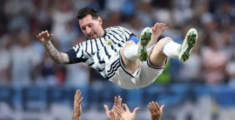 আন্তর্জাতিক ফুটবলকে বিদায় জানালেন মেসি