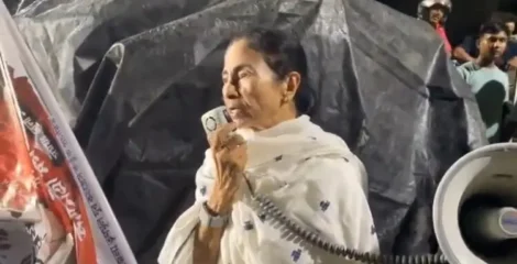 উত্তপ্ত পশ্চিমবঙ্গ, রাস্তায় নামলেন মমতা ব্যানার্জী
