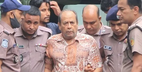 ট্রাইব্যুনালে হাজির জিয়াউর রহমান হত্যা মামলার আসামি মোজাফফর