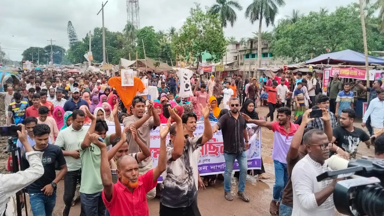 ভিডিও বিতর্কে এমপি নজরুলের বিরুদ্ধে শ্যামনগরে বিক্ষোভ