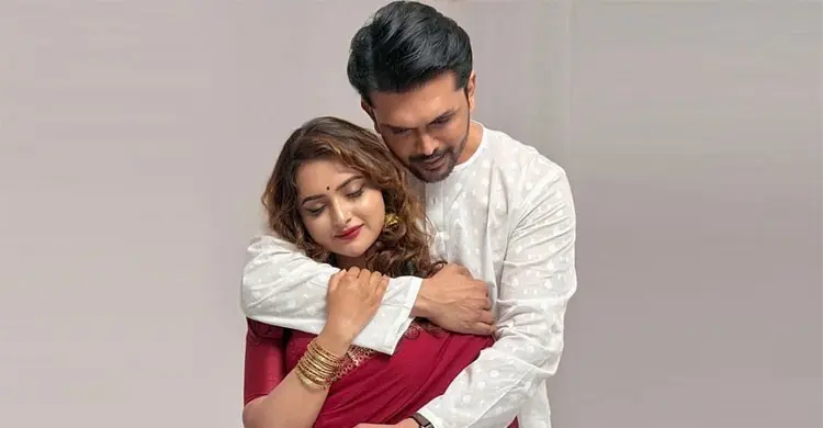 সত্যিই কি বিয়ে করেছেন আরিফিন শুভ ও কেয়া পায়েল?