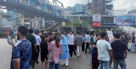 শিক্ষামন্ত্রীর পদত্যাগের দাবি থেকে সরে এসে ছয় দফা দাবি নিয়ে সচিবালয়ে শিক্ষার্থীদের প্রতিনিধি দল