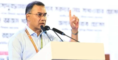 সরকারি অনুষ্ঠানের ব্যানার-বিলবোর্ডে প্রধানমন্ত্রীর ছবি ব্যবহার নিষিদ্ধ