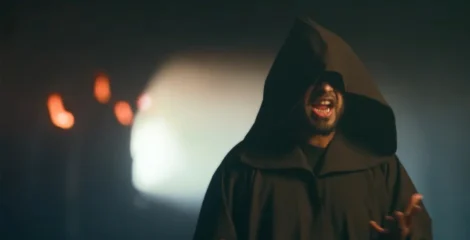১৪ বছর পর ‘গিরগিটি’ নিয়ে ফিরলো ওয়ারফেজ