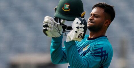 স্বাভাবিক প্রক্রিয়ায় সাকিবের দেশে ফেরার সুযোগ নেই : ক্রীড়া প্রতিমন্ত্রী