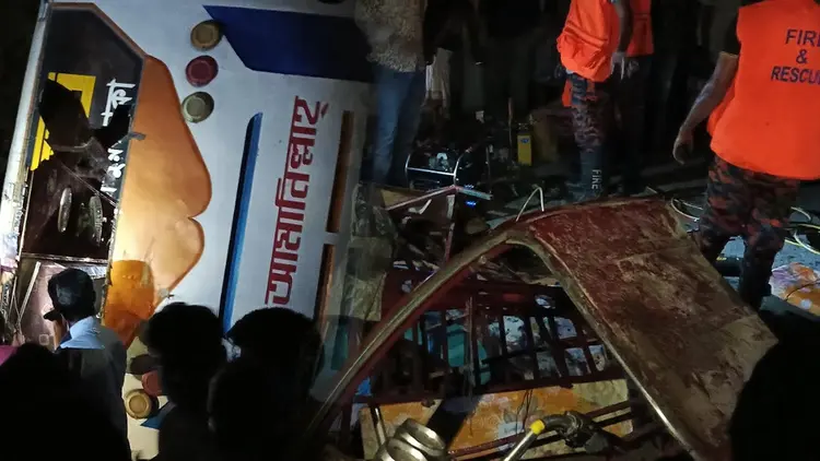 জামালপুরে অটোরিকশায় বাসের ধাক্কা, নিহত ৪