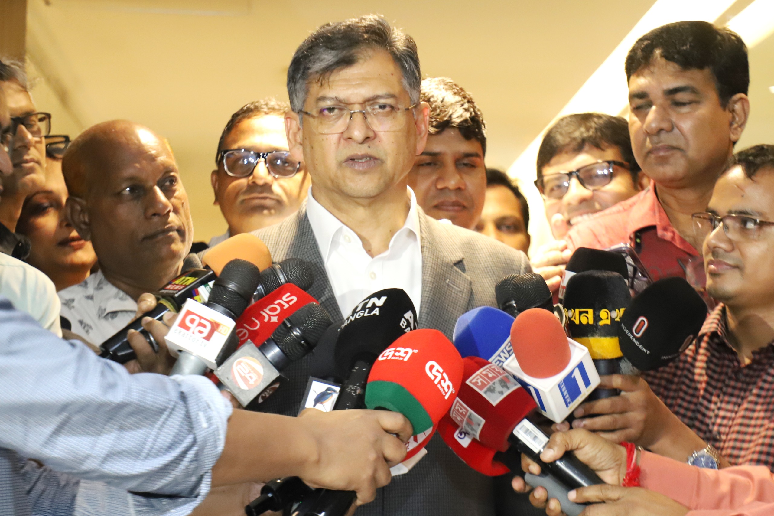 ১৮০ দিনে আইনশৃঙ্খলা পরিস্থিতির দৃশ্যমান উন্নতি হয়েছে : স্বরাষ্ট্রমন্ত্রী