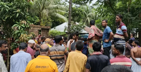 বাগেরহাটে একই পরিবারের তিনজনের গলিত মরদেহ উদ্ধার, হত্যাকাণ্ডের সন্দেহ
