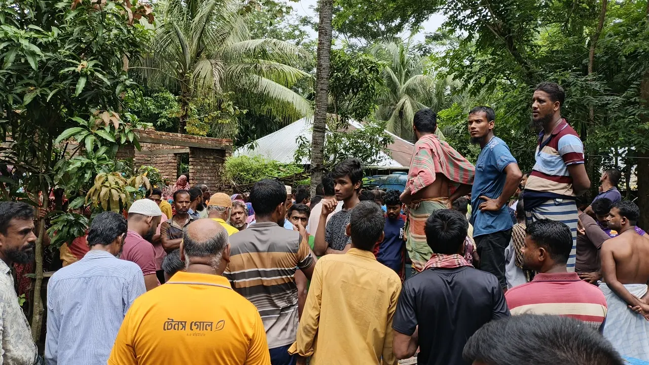 বাগেরহাটে একই পরিবারের তিনজনের গলিত মরদেহ উদ্ধার, হত্যাকাণ্ডের সন্দেহ