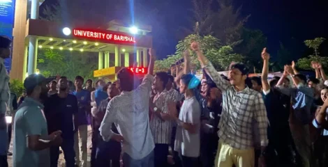 সড়ক দুর্ঘটনায় বরিশাল বিশ্ববিদ্যালয় শিক্ষার্থী নিহত, মহাসড়ক অবরোধ