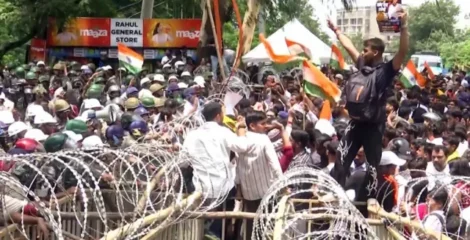 ঝাড়খণ্ডে নিয়োগ পরীক্ষা সংস্কারের দাবিতে শিক্ষার্থীদের বিক্ষোভ, টিয়ার শেল-লাঠিচার্জ