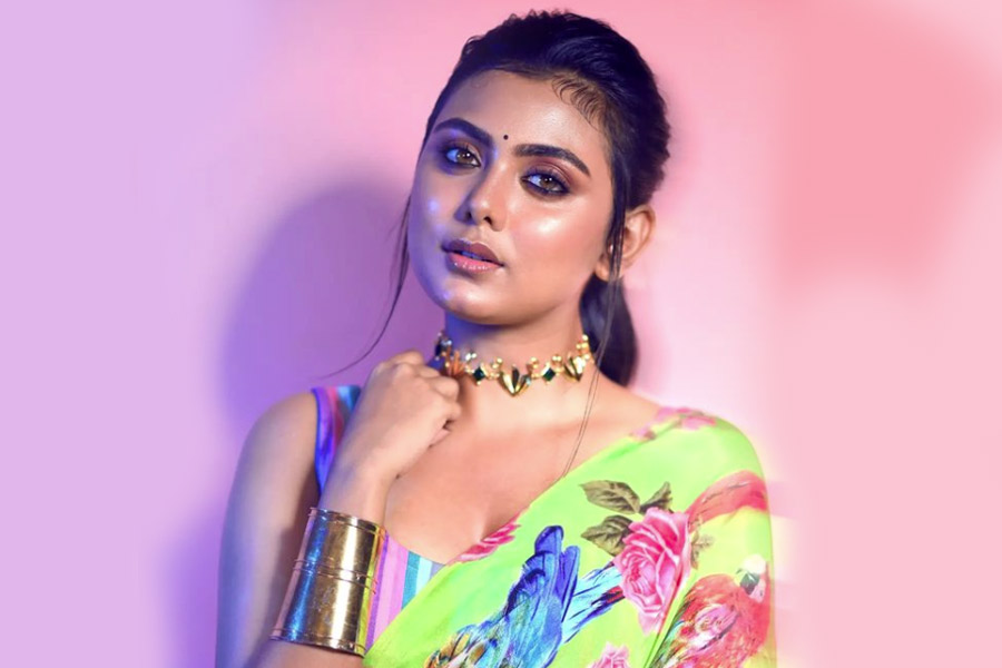 শাকিবের নতুন সিনেমায় ইধিকা পাল, অপেক্ষা আনুষ্ঠানিক ঘোষণার