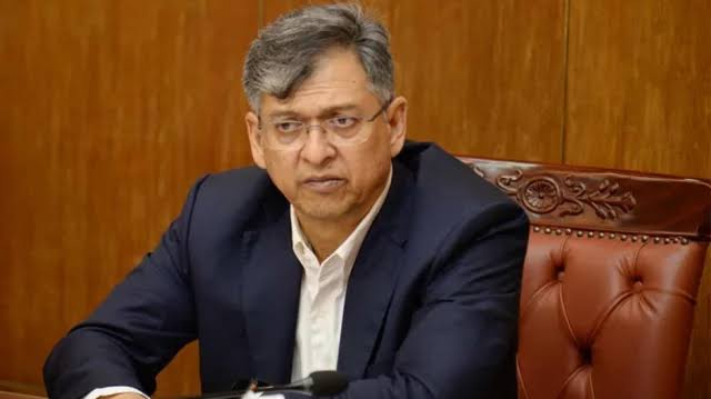 আকস্মিক থানা পরিদর্শনে স্বরাষ্ট্রমন্ত্রী