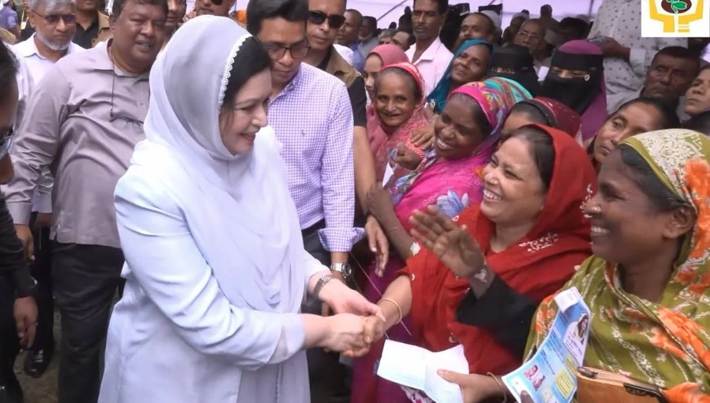 বিনামূল্যে ছানি অপারেশন ক্যাম্প পরিদর্শন করলেন ডা. জুবাইদা রহমান