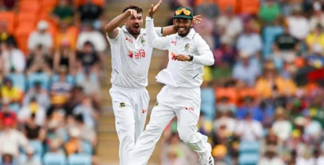 অস্ট্রেলিয়ার ৪ উইকেট তুলে লাঞ্চে বাংলাদেশ