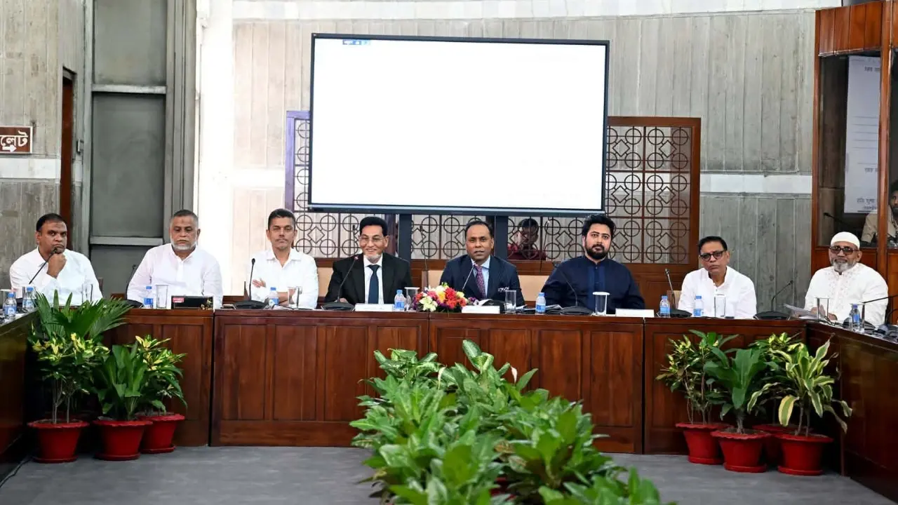 দলীয় সিদ্ধান্তের বাইরে ভোট দিলে এমপির সদস্যপদ বাতিল : চিফ হুইপ