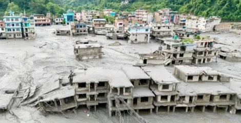 নেপাল-তিব্বতে নিহত বেড়ে ৭৯৪, নিখোঁজ ৩ হাজারের বেশি