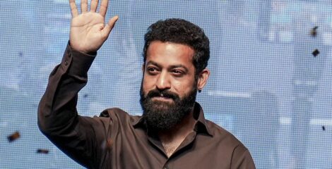জুনিয়র এনটিআরের কাঁধে অস্ত্রোপচার, সুস্থ হতে লাগবে ২-৩ মাস