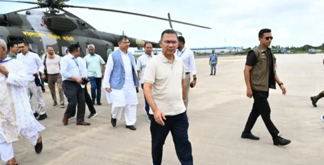 মহেশখালীর মাতারবাড়িতে পৌঁছেছেন প্রধানমন্ত্রী