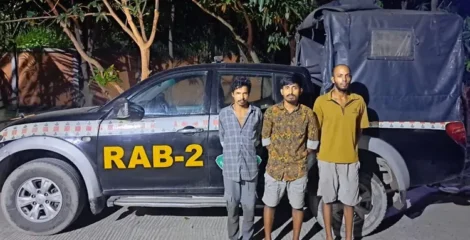 দস্যুতার প্রস্তুতিকালে ‘কব্জিকাটা আনোয়ার’ ও ‘আই ডোন্ট কেয়ার’ গ্রুপের ৩ সদস্য গ্রেপ্তার