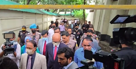 র‌্যাবের টিএফআই সেল পরিদর্শন করলেন আন্তর্জাতিক অপরাধ ট্রাইব্যুনালের বিচারকরা
